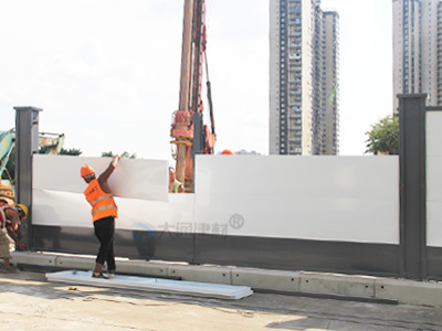 施工圍擋廠家應(yīng)當(dāng)如何進(jìn)行選擇？圍擋價格與質(zhì)量掛鉤嗎？