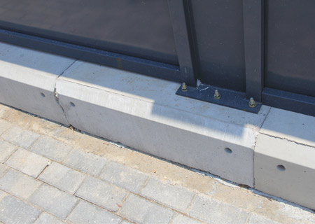 圍擋安裝基礎水泥塊-深圳平湖案例工程-圍擋基礎塊-深圳市大通建材有限公司鋼圍擋生產定制廠家