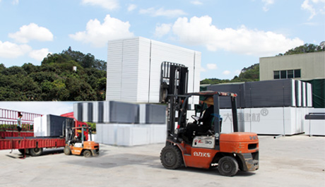 大通建材，工地圍擋，施工圍擋廠家，貨源穩(wěn)定，自由工廠生產(chǎn)銷(xiāo)售。